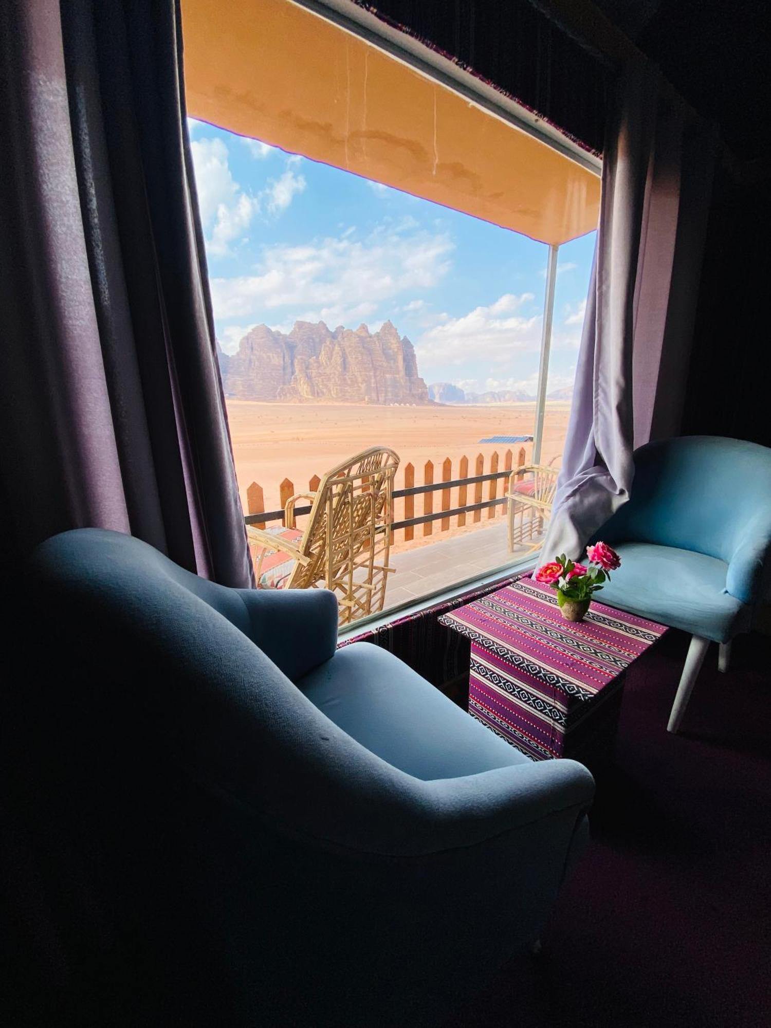 Wadi Rum Eagle Luxury Camp Exterior photo